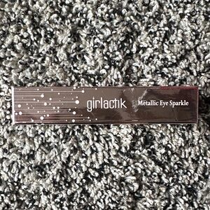 Girlactik Metallic Eye Sparkle